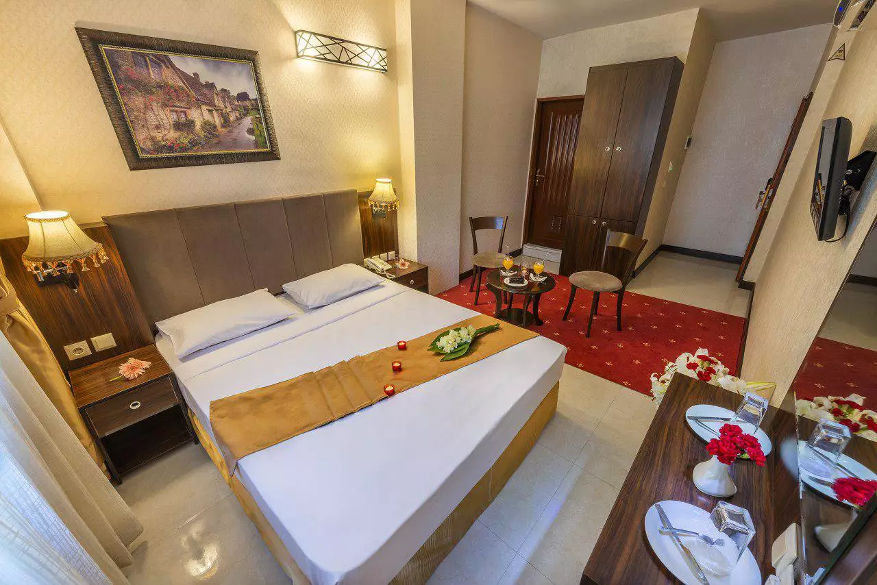 هتل مهر و ماه