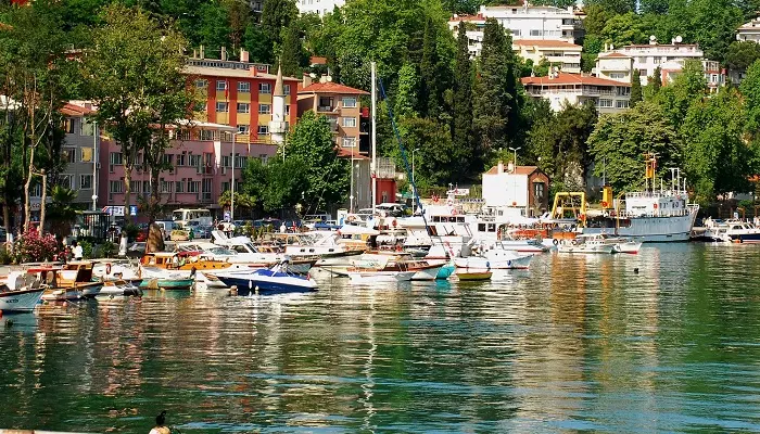 نمایی از ساحل ایستینیه