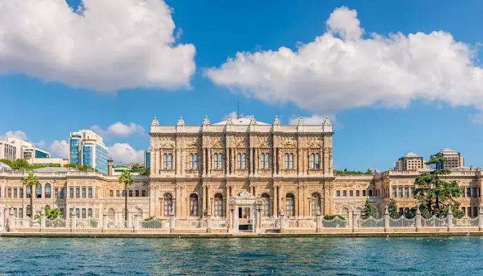 کاخ دولما باغچه