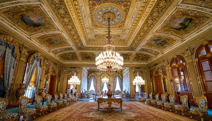 فضای داخلی کاخ دولما باغچه