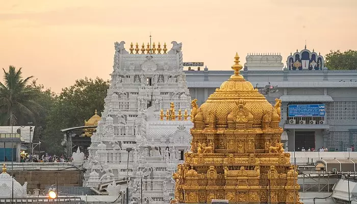 معبد تیروپاتی بالاجی از معابد هند