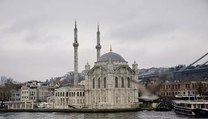 مسجد اورتاکوی استانبول