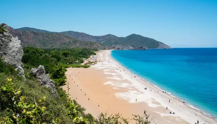 یکی از ساحل های زیبای استانبول