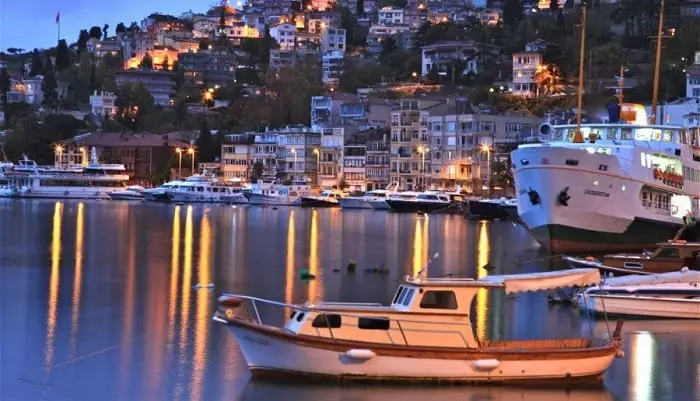 ساحل ببک از سواحل نزدیک به میدان تکسیم استانبول