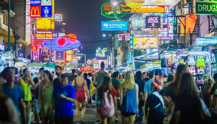 تصویری از خیابان خائوسان در بانکوک