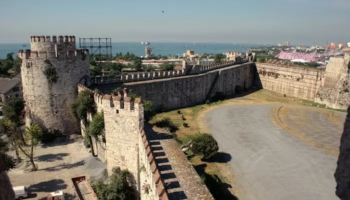 قلعه یدیکوله