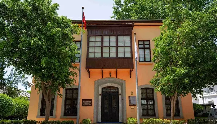 تصویری از خانه و موزه آتاتورک