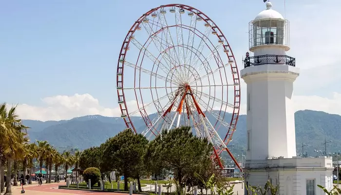 فانوس دریایی باتومی
