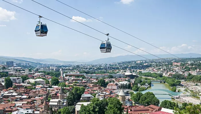 نمایی از تله کابین قلعه ناریکالا