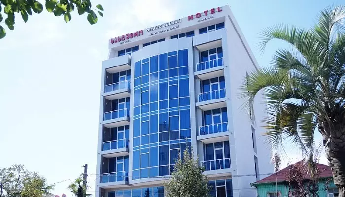 هتل گرند پالاس باتومی