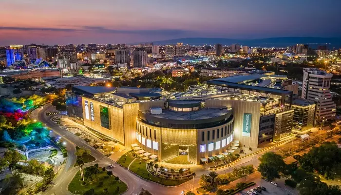 تصویری از مرکز خرید میکا مال کیش