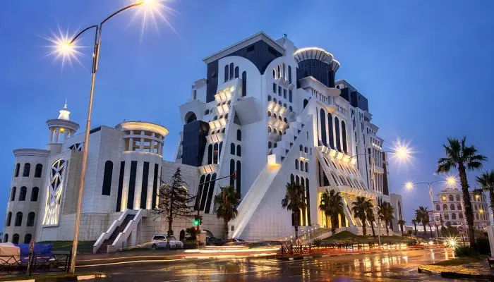 هتل گرند گلوریا باتومی