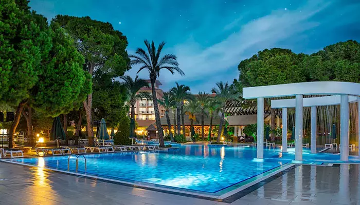 هتل آی سی گرین پالاس