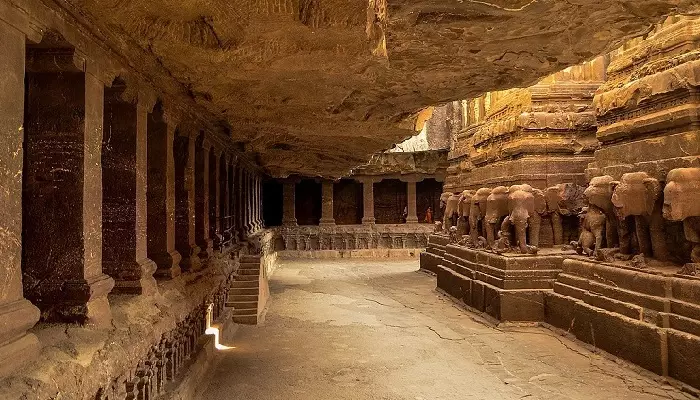 معبد کایلاسا در هندوستان