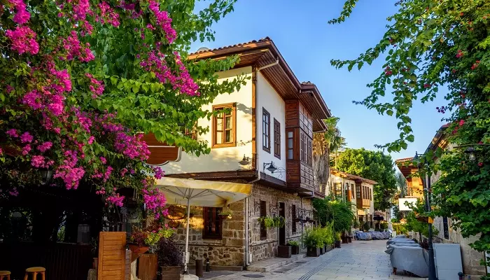 نمایی از کاله ایچی