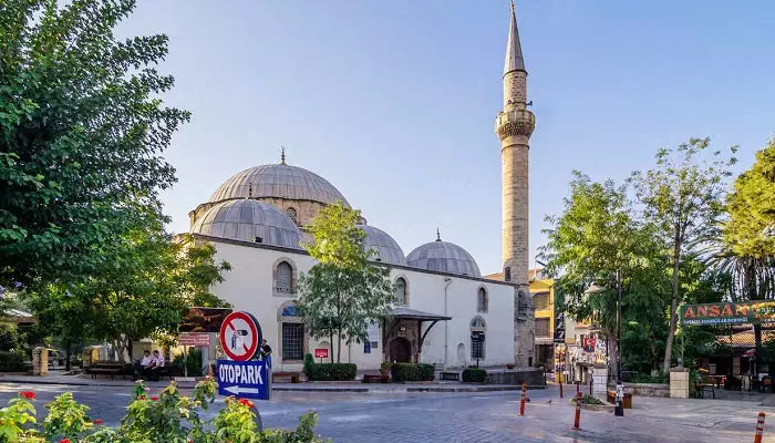 تصویری از مسجد مراد پاشا آنتالیا