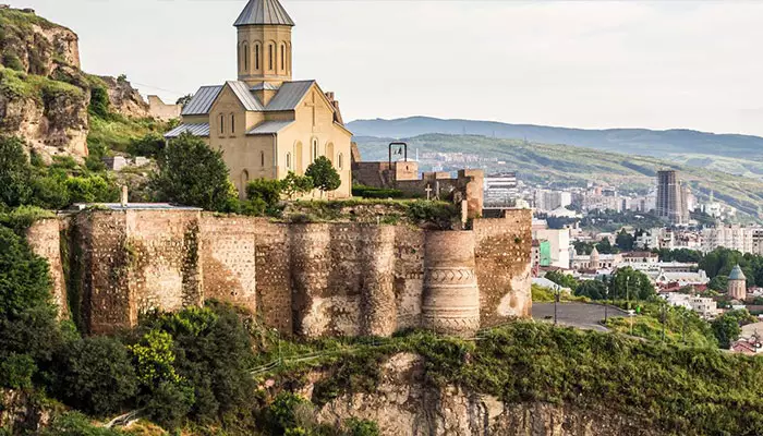 نمایی از قلعه ناریکالا