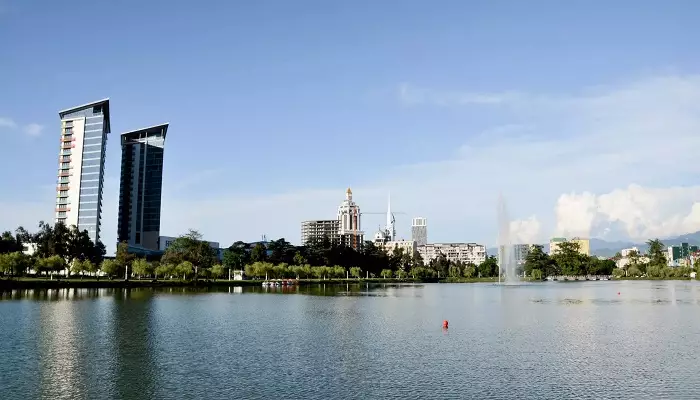 دریاچه نوری گلی باتومی