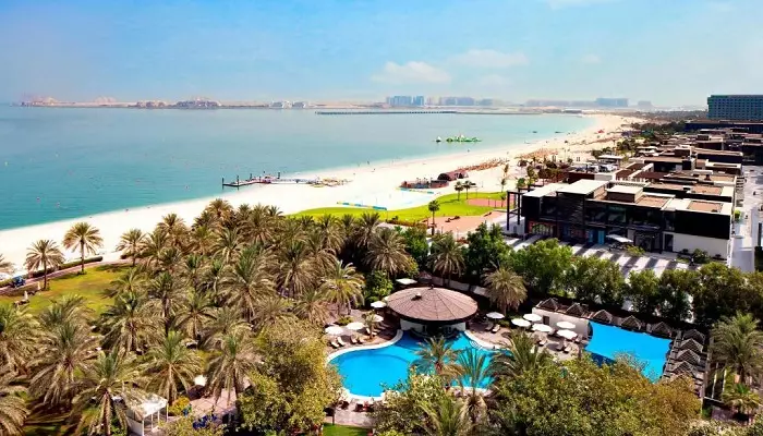 نمایی از ساحل شرایتون دبی