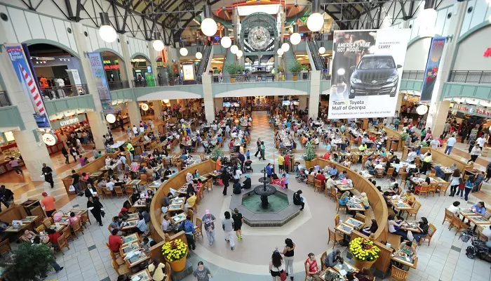 نمایی از یک مرکز خرید در گرجستان