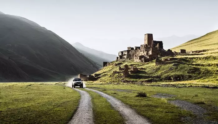 تصویری از جاده های گرجستان برای سفر با ماشین شخصی